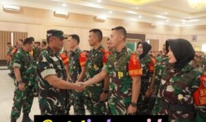 GridArt_20250806_082700636