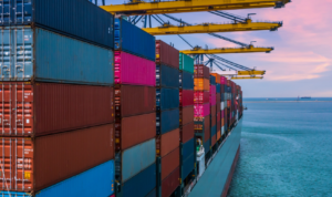 kapal logistik laut 1